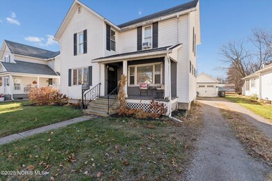 04-524 E Elm St Wauseon, OH 43567-Windo