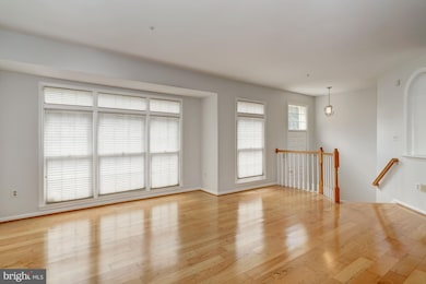 11357 Morning Gate Dr, Rockville, MD 20852 - photo 3