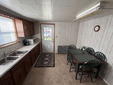 240 W 5th St, Emporium, PA 15834 - photo 4