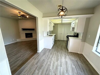 2216 NE 9th St, Moore, OK 73160 - photo 3