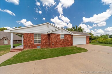 2100 Wisteria, McAlester, OK 74501 - photo 3