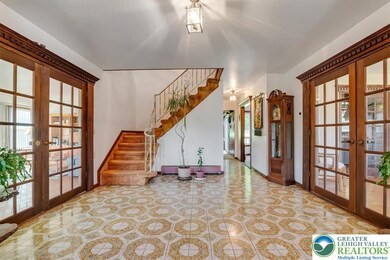 grand foyer