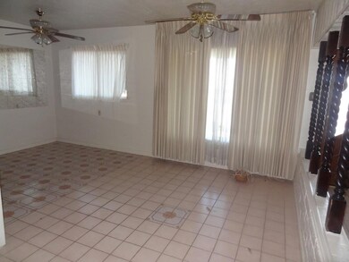 2605 Mountain Ave, El Paso, TX 79930 - photo 4
