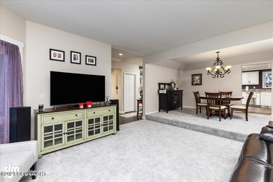 05-Living Room 20211116-DW-1397