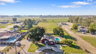 10448 9 1 2 Ave, Hanford, CA 93230 - photo 2