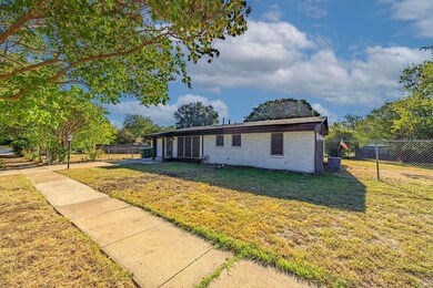 8008 Lazy Lane Rd, North Richland Hills, TX 76180 - photo 3