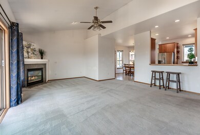 1028 NW Larch Ct, Redmond, OR 97756 - photo 5