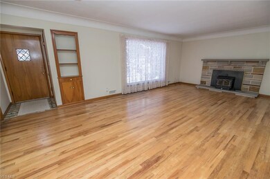 Hardwood flooring; foyer entry; LoPi Energy System