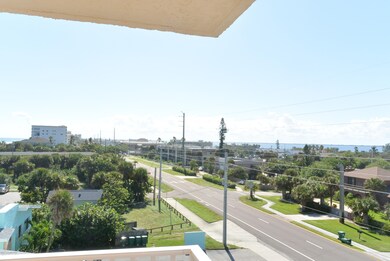 OCEAN AND RIVER VIEWS