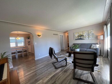 304 S Maple St, La Crescent, MN 55947 - photo 7