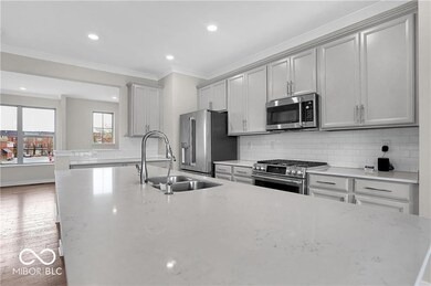 13346 Saxony Blvd W, Fishers, IN 46037 - photo 6