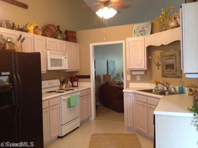 104 Chesapeake Ln, Archdale, NC 27263 - photo 3