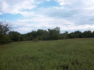 Land/Lot. Lots of edges