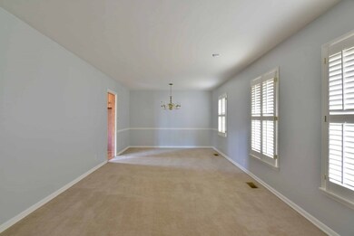 1914 W Lakeridge Dr, Albany, GA 31707 - photo 3