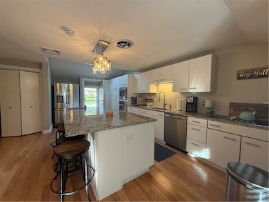 134 Naushon Rd, Pawtucket, RI 02861 - photo 6