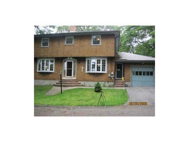 151 Pine Crest Dr, Riverside, RI 02915 - photo 2