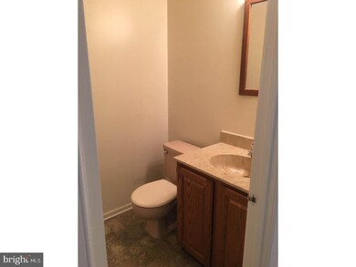 2122 Yorktown S, Norristown, PA 19403 - photo 6