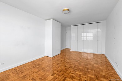 Silver Towers unit 2404, Kew Gardens, NY 11415 - photo 7