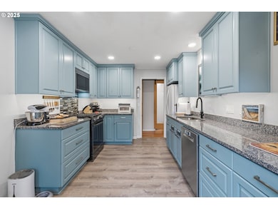 585 Madrona Ave S, Salem, OR 97302 - photo 7