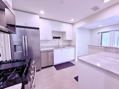 70 Margate Ct unit C2, Schaumburg, IL 60193 - photo 6