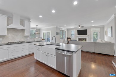 Chef-inspired kitchen