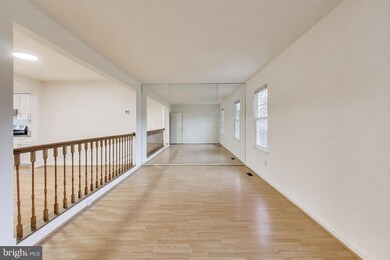 18 Indian Hills Ct, Derwood, MD 20855 - photo 6