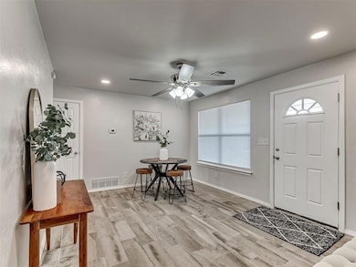 716 SW 1st St, Moore, OK 73160 - photo 4