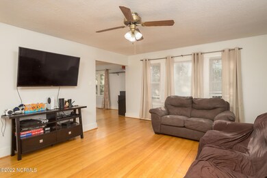 102 Wynne Rd, Havelock, NC 28532