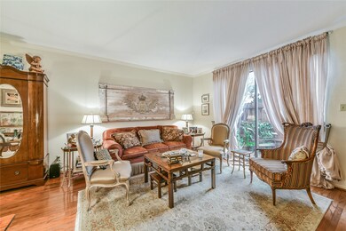 1201 Mcduffie St unit 196, Houston, TX 77019 - photo 3