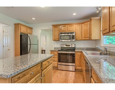 15 Toblin Hill Dr, Shrewsbury, MA 01545 - photo 4