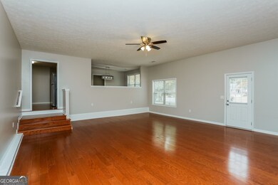 1677 Pheasant Dr, Jonesboro, GA 30238 - photo 2