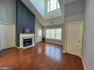 2322 Falls Gable Ln unit B, Baltimore, MD 21209 - photo 3