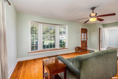 711 W Elm St, Carbondale, IL 62901 - photo 7