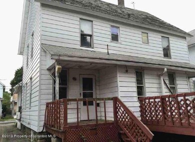 923 Halsey Ct, Scranton, PA 18504 - photo 2