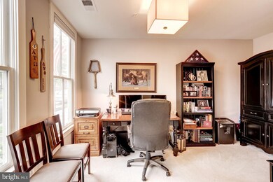 830 Montgomery St, Alexandria, VA 22314 - photo 3