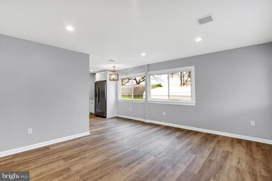 18 Compass Rd, Middle River, MD 21220 - photo 4