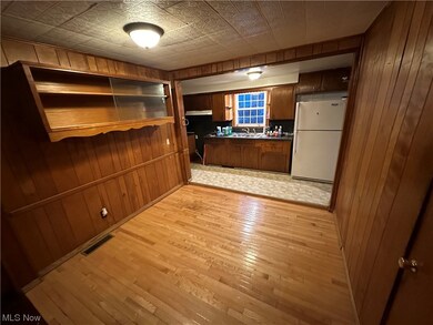 1202 5th St NE, Canton, OH 44704 - photo 6