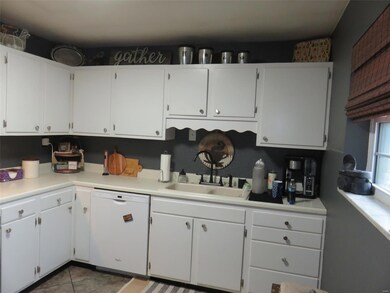 49 Eberhart Dr, Caseyville, IL 62232 - photo 6