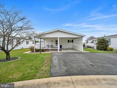 571 W Cedar St, Palmyra, PA 17078 - photo 3