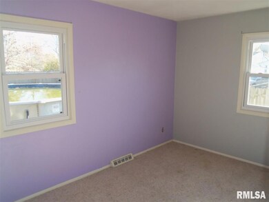3517 N Pine St, Davenport, IA 52806 - photo 5