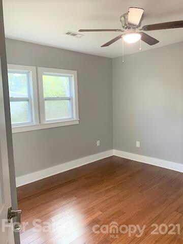 Bedroom !1