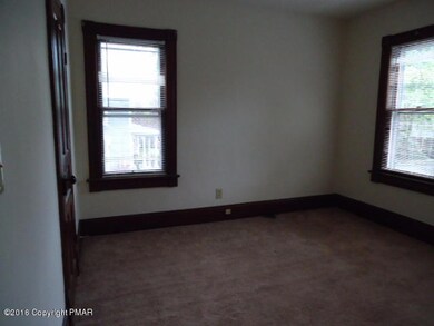 706 Scott St, Stroudsburg, PA 18360 - photo 7