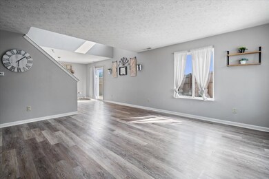 658 Pine Lake Dr, Greenwood, IN 46143 - photo 3