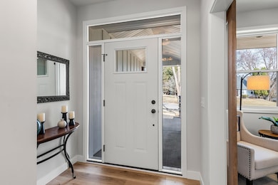 932 Orchard Ln, Saint Paul, MN 55113 - photo 5