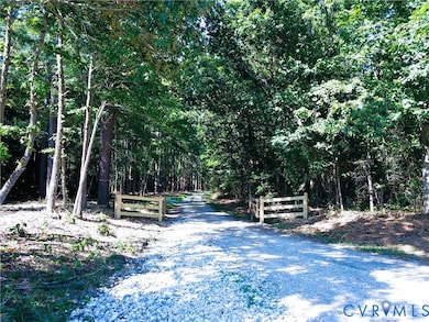 4460 Three Square Rd, Goochland, VA 23063 - photo 3