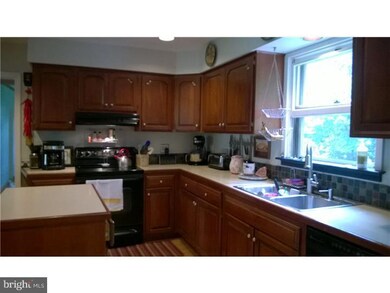 101 W Elm Ave, Langhorne, PA 19047 - photo 3