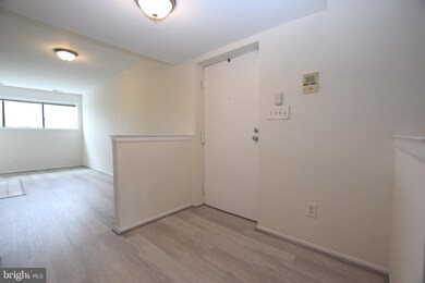 6907 Jones View Dr unit 1B, Baltimore, MD 21209 - photo 2