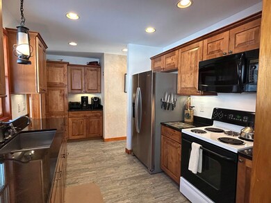 147 Davis Rd, Ludlow, VT 05149 - photo 6