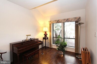 5349 Strathmore Ave, Kensington, MD 20895 - photo 3