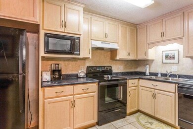 850 Mallery St unit 4R, Saint Simons Island, GA 31522 - photo 3